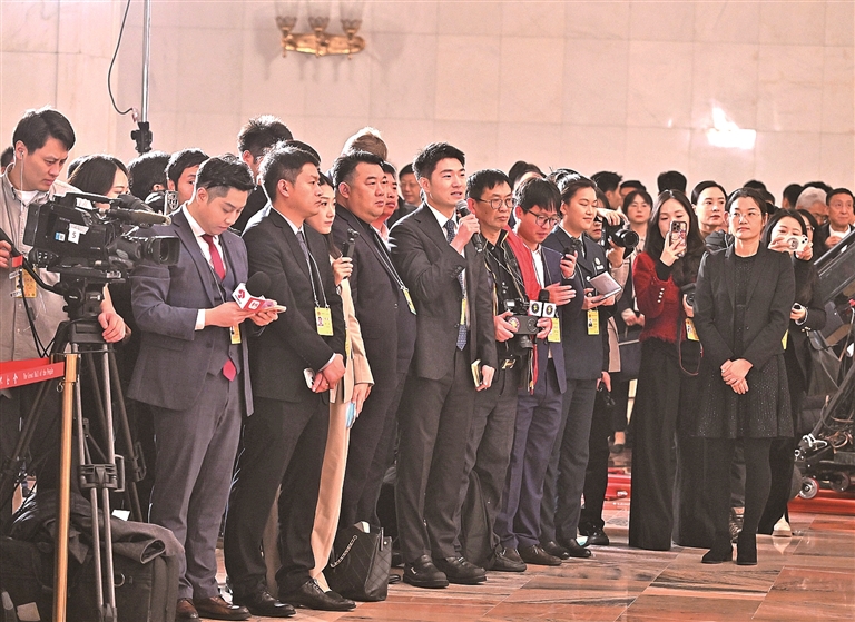传递群众声音 回应人民期盼 传递群众声音 回应人民期盼