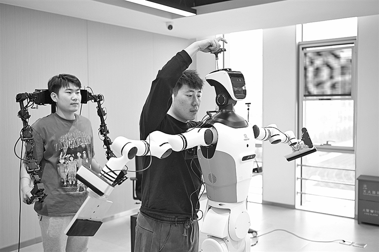 “机器人学校”