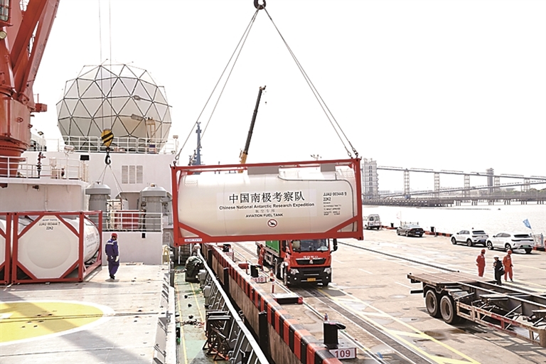 第42次南极考察队“雪龙”号凯旋 第42次南极考察队“雪龙”号凯旋