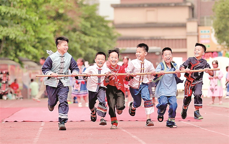 三月三“趣广西”:和徐霞客一起赶趟春天的集 三月三“趣广西”:和徐霞客一起赶趟春天的集