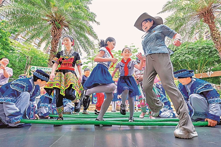 三月三“趣广西”:和徐霞客一起赶趟春天的集 三月三“趣广西”:和徐霞客一起赶趟春天的集