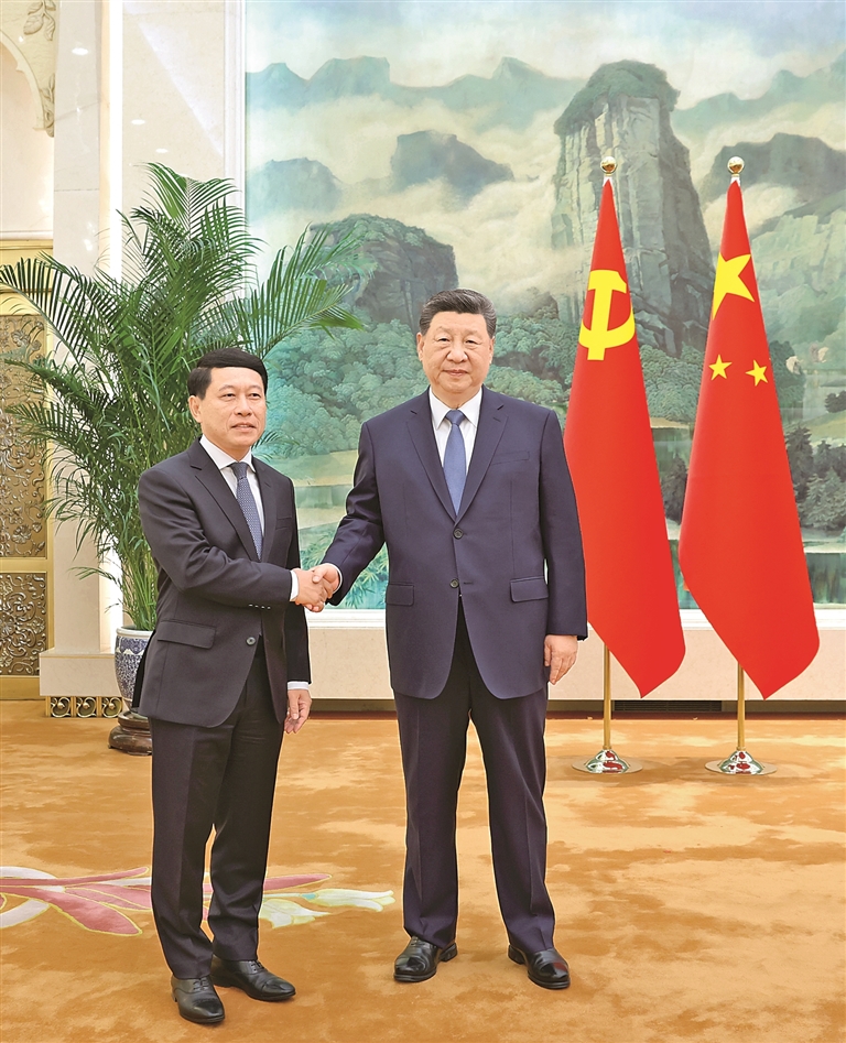 习近平会见老挝人民革命党中央总书记、国家主席特使沙伦赛