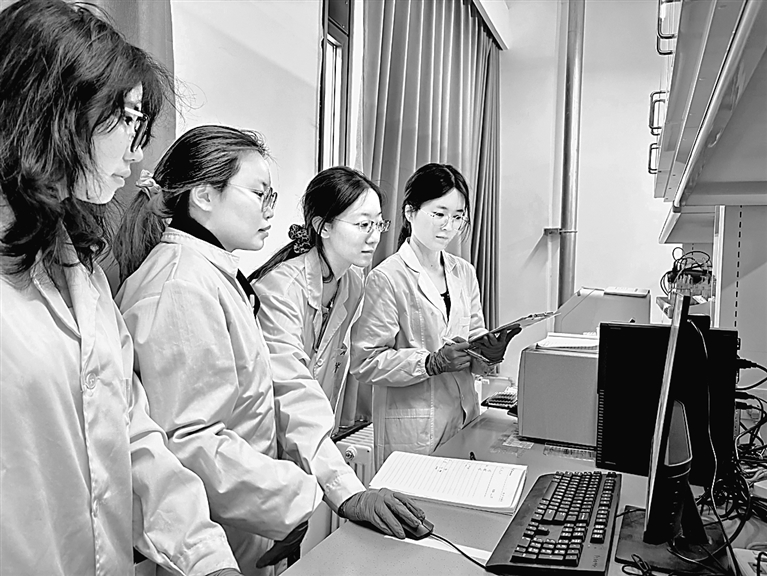 北京工商大学蛋白质资源挖掘与利用团队:争当研制“未来食品”的生力军 北京工商大学蛋白质资源挖掘与利用团队:争当研制“未来食品”的生力军