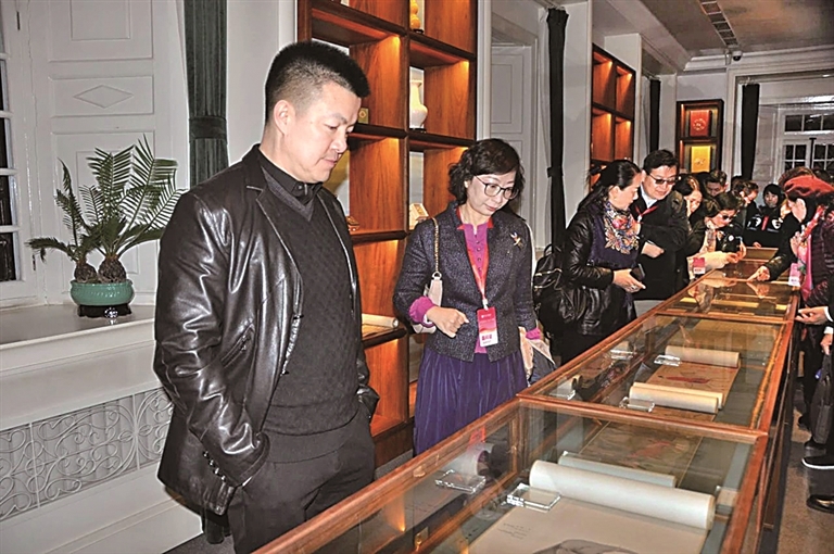 芸阁墨迹 镌刻濠江文韵——探寻中国现代文学馆里的澳门印记 芸阁墨迹 镌刻濠江文韵——探寻中国现代文学馆里的澳门印记
