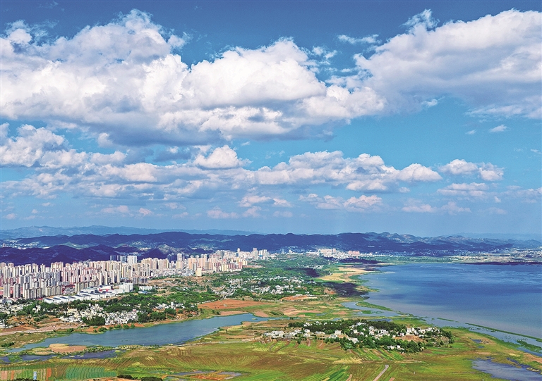 【大美中国】夏日草海