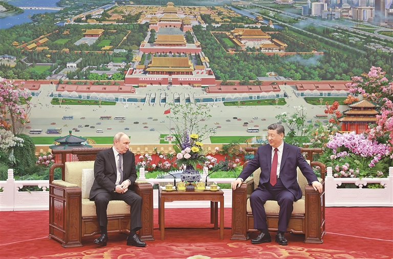 习近平同俄罗斯总统普京茶叙 习近平同俄罗斯总统普京茶叙