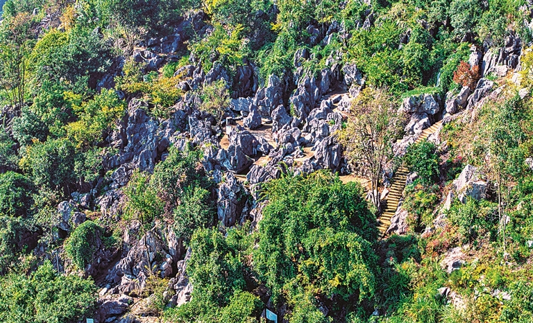 浙江常山世界地质公园:“金钉”铭沧海 碧水绕奇石 浙江常山世界地质公园:“金钉”铭沧海 碧水绕奇石