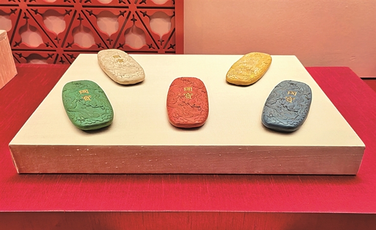 纸上看人,器上见心——“苏州织造”特展印象 纸上看人,器上见心——“苏州织造”特展印象