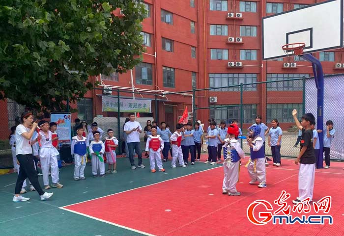 一所民办学校的十年追梦路——河南省长葛市求实学校十周年校庆观察 一所民办学校的十年追梦路——河南省长葛市求实学校十周年校庆观察
