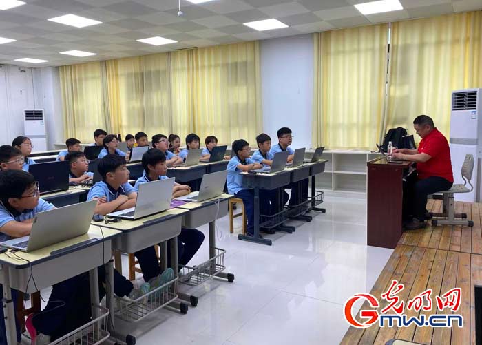 一所民办学校的十年追梦路——河南省长葛市求实学校十周年校庆观察 一所民办学校的十年追梦路——河南省长葛市求实学校十周年校庆观察