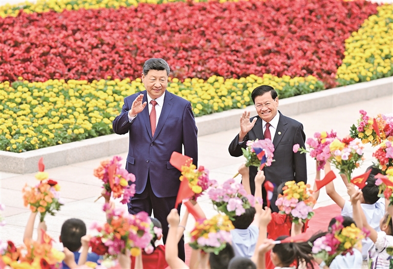 习近平同老挝人民革命党中央总书记、国家主席通伦举行会谈 习近平同老挝人民革命党中央总书记、国家主席通伦举行会谈