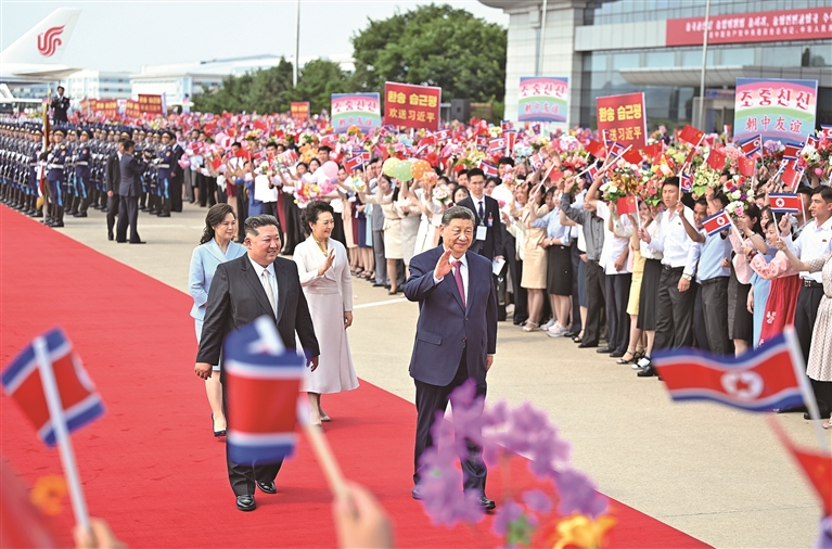 结束对朝鲜国事访问 习近平回到北京 离开前出席金正恩举行的欢送仪式