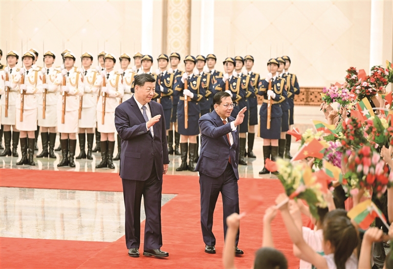 习近平同缅甸总统敏昂莱会谈 习近平同缅甸总统敏昂莱会谈