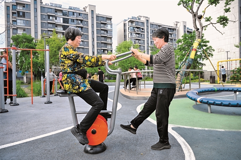 体育经济燃动消费新引擎——全国政协委员谈充分挖掘体育产业促进消费潜力 体育经济燃动消费新引擎——全国政协委员谈充分挖掘体育产业促进消费潜力