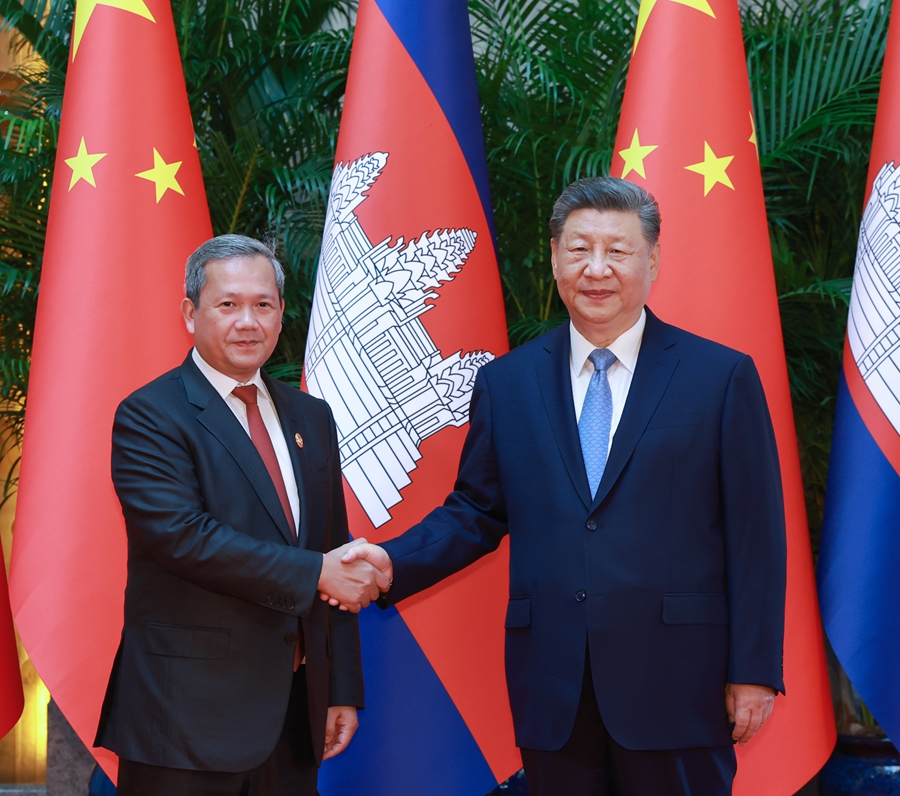 习近平会见柬埔寨首相洪玛奈 习近平会见柬埔寨首相洪玛奈