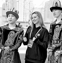 深扎根系，办中国特色、世界水平的现代教育