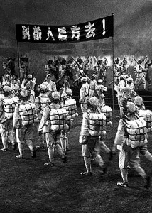 一首战歌 在高声怒吼中昂扬必胜斗志 一首战歌 在高声怒吼中昂扬必胜斗志