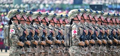 精兵不分男女，厚植保障根底——直击联勤保障部队方队受阅