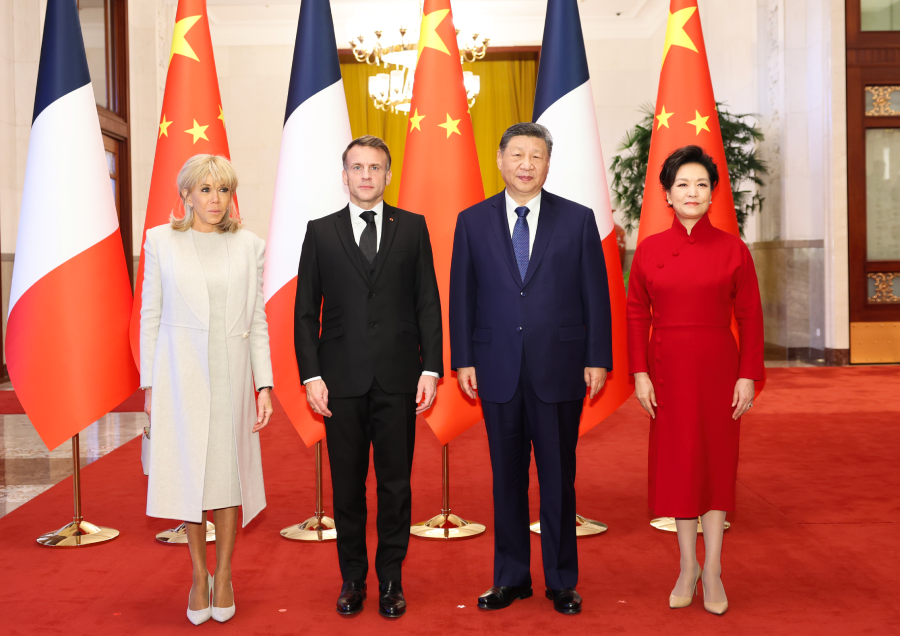 习近平同法国总统马克龙举行会谈 习近平同法国总统马克龙举行会谈